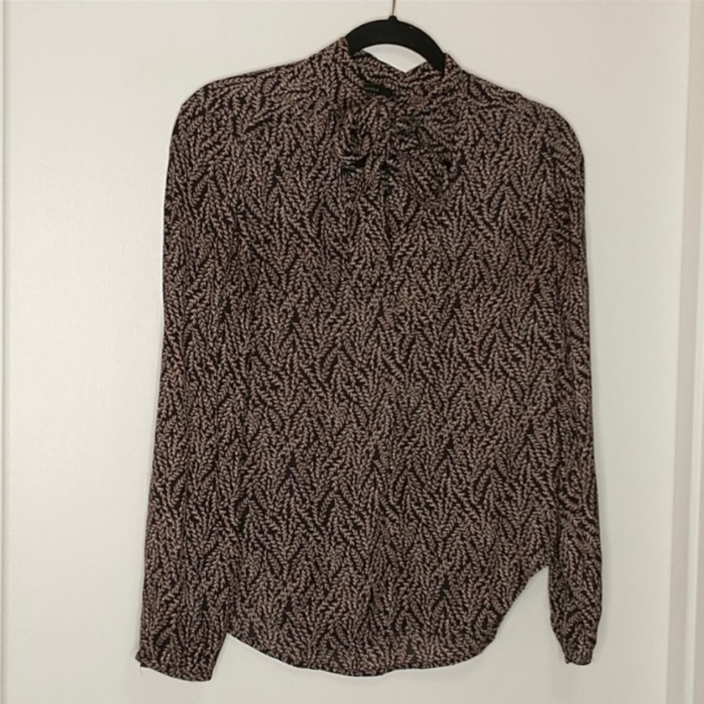 Aritzia talula black brown fern print tie neck top